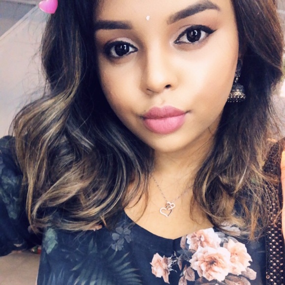 Meet your Posher, Deandra - Picture 2 of 2